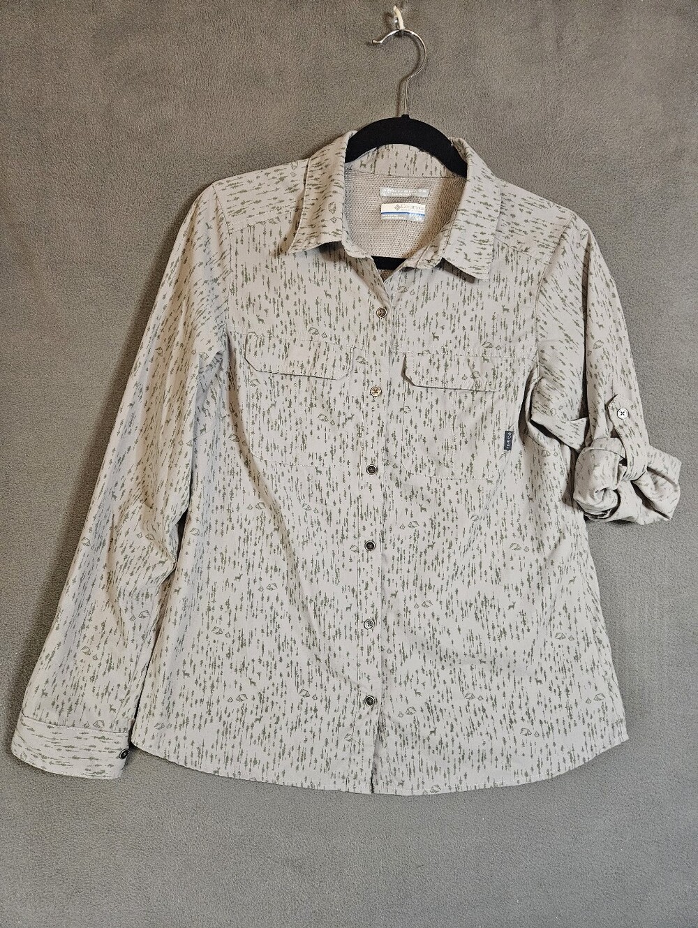 Columbia Womens Medium Snap Button Shirt Omni-Shade Green Camp Roll-Tab Sleeve